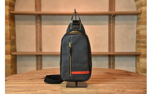 帆布と革のワンショルダーバッグ　近江牛レザー　地産帆布　アイアングレー【CC37W】