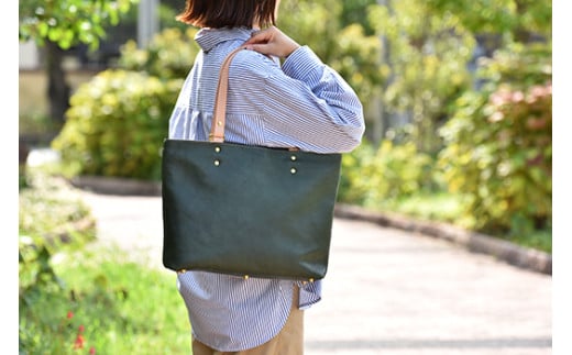近江牛レザーを贅沢に使った　本革トートバッグ　ディープグリーン【CC38W】