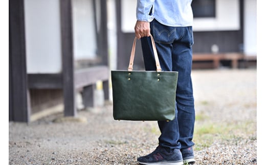 近江牛レザーを贅沢に使った　本革トートバッグ　ディープグリーン【CC38W】