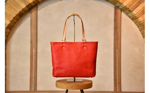 近江牛レザーを贅沢に使った　本革トートバッグ　ルビーレッド【CC39W】
