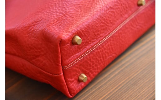 近江牛レザーを贅沢に使った　本革トートバッグ　ルビーレッド【CC39W】