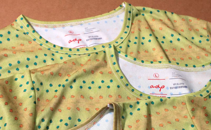 Tシャツ 感覚刺激Tシャツ 03AO 洋服 ファッション 総柄Tシャツ プレゼント 手書き 絵画 アート作品 通気性 柔軟性 日本製 福祉施設 ワークショップ 東京都 墨田区