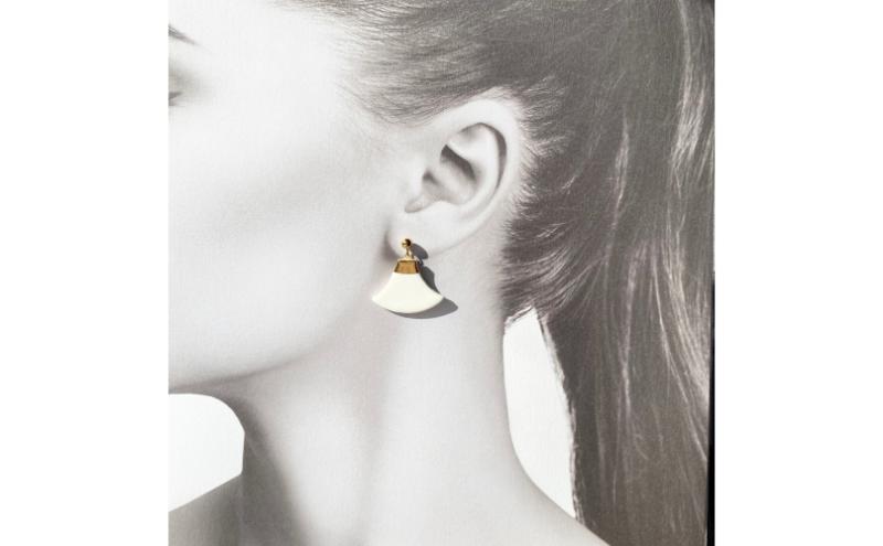 【ふるさと納税】茅ヶ崎市 湘南 陶磁器 ピアス 上品 かわいい レディース ギフト プレゼント 誕生日 母の日 お祝い サマーギフト ゴールド 金 アート アクセサリー Artopus.SHONAN イヤリング 富士 ホワイト