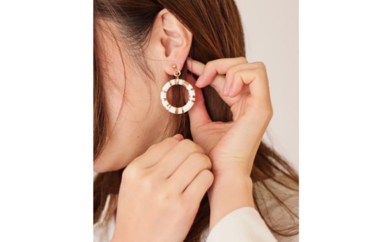 【ふるさと納税】茅ヶ崎市 湘南 陶磁器 ピアス 上品 かわいい レディース ギフト プレゼント 誕生日 母の日 お祝い サマーギフト ゴールド 金 アート アクセサリー Artopus.SHONAN イヤリング 日の輪 ライトブルー