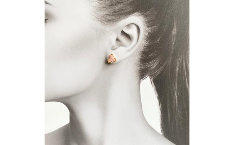 【ふるさと納税】茅ヶ崎市 湘南 陶磁器 ピアス 上品 かわいい レディース ギフト プレゼント 誕生日 母の日 お祝い サマーギフト ゴールド 金 アート アクセサリー Artopus.SHONAN イヤリング ファミリア ピンク