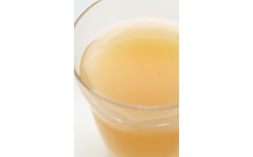 長野県千曲市のふるさと納税 信州産 白桃ジュース 「千曲の滴」 果汁100％ (1L×4本)｜川中島白桃 フルーツジュース ストレートジュース 砂糖不使用 果物 信州 長野県 千曲市