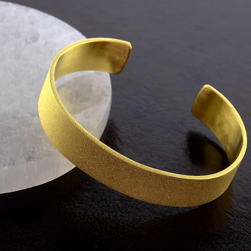 山梨県昭和町のふるさと納税 ブレスレット 純金 造幣局検定刻印付 K24 鍛造技法 幅15mm 腕周り20cm 210204105tmunik24-20 SWAA240