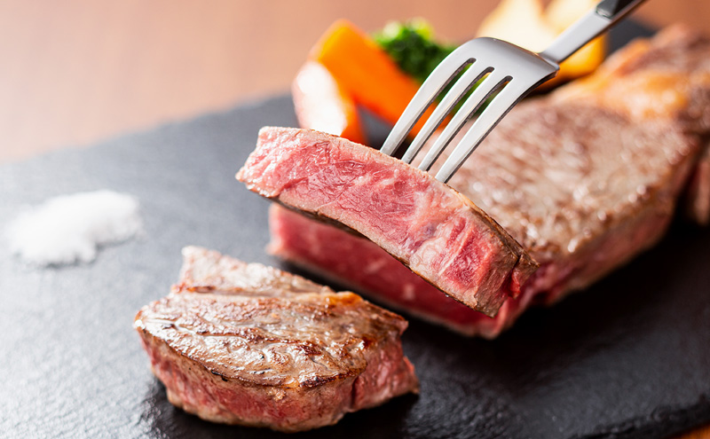 ステーキ 奈義和牛 特撰 ロースステーキ 600g (300g×2) 肉 お肉 牛肉 牛 和牛 岡山 国産