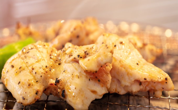 鶏肉 モモ ムネ はかた地どり 肉 計500g 塩胡椒付 化粧箱入 焼き鳥 焼き肉 すき焼き用 配送不可 離島 お肉 鶏料理 使いやすい カット済 冷凍鶏肉 調理 料理 時短 鶏モモ 鶏むね セット