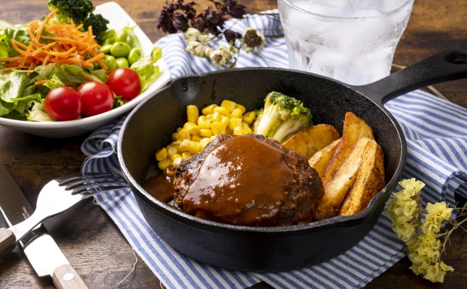 お肉屋さんの手ごね 特上ハンバーグ／博多和牛入り 1.4kg（140g×10個）※配送不可：離島 肉料理 洋食 子供 お昼 夕飯 簡単 時短 国産牛肉 黒毛和牛 合い挽き肉 やわらかい 肉汁 濃厚 旨 化粧箱入り