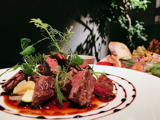 A4A5等級未経産雌牛　特撰　近江牛　厚切りサーロインステーキ　１枚（400ｇ）【FO38W】