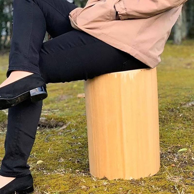 MORITO　森の丸太スツール＜ヒノキ／磨き丸太仕上げ＞　オットマン 椅子