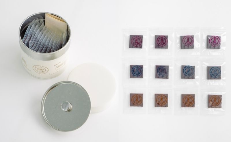 チョコレート SUNNY CHOCOLATE クラフトチョコレート【アソート缶 （3種 12枚入）+「花 -Hana- / エクアドル（ナポ）70%」＋「豆 -Mame- /ピーナッツチョコレート」】