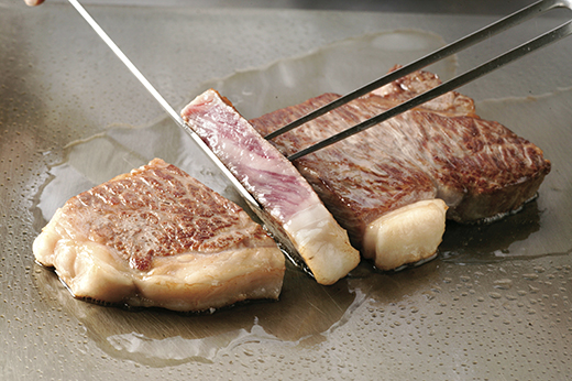 【カネ吉山本】近江牛ステーキ食べくらべセット［吟］［特］［極］2枚ずつ【1.2kg（約200ｇ×6枚）】【Y073W1】