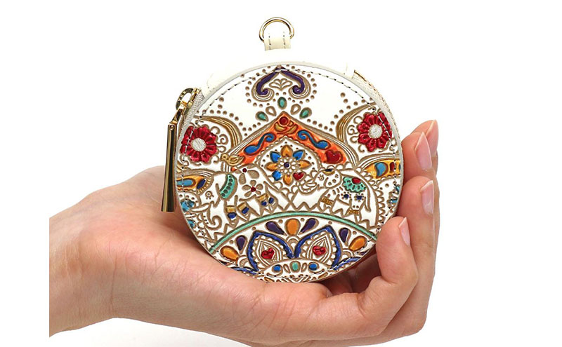 【文庫屋大関】マカロンポーチ 象のカーニバル【皮革工芸品】 ポーチ ミニポーチ 小物入れ アクセサリー入れ イヤホン入れ 収納 保管ケース 手のひらサイズ  本革 革 皮革 工芸品 工芸 雑貨 ギフト プレゼント 日本製 東京