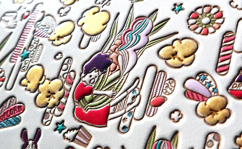 【文庫屋大関】マカロンポーチ 弾けるもろこしガール【皮革工芸品】 ポーチ ミニポーチ 小物入れ アクセサリー入れ イヤホン入れ 収納 保管ケース 手のひらサイズ  本革 革 皮革 工芸品 工芸 雑貨 ギフト プレゼント 日本製 東京