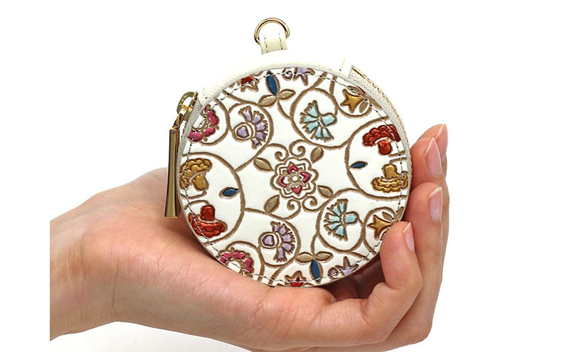 【文庫屋大関】マカロンポーチ 金唐小花【皮革工芸品】 ポーチ ミニポーチ 小物入れ アクセサリー入れ イヤホン入れ 収納 保管ケース 手のひらサイズ  本革 革 皮革 工芸品 工芸 雑貨 ギフト プレゼント 日本製 東京