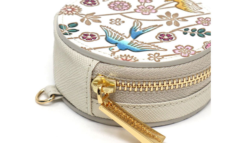 【文庫屋大関】マカロンポーチ 枝垂れ花鳥【皮革工芸品】 ポーチ ミニポーチ 小物入れ アクセサリー入れ イヤホン入れ 収納 保管ケース 手のひらサイズ  本革 革 皮革 工芸品 工芸 雑貨 ギフト プレゼント 日本製 東京