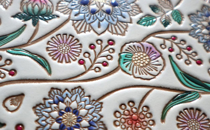 【文庫屋大関】マカロンポーチ ダリア＜コバルトブルー＞【皮革工芸品】 ポーチ ミニポーチ 小物入れ アクセサリー入れ イヤホン入れ 収納 保管ケース 手のひらサイズ  本革 革 皮革 工芸品 工芸 雑貨 ギフト プレゼント 日本製 東京