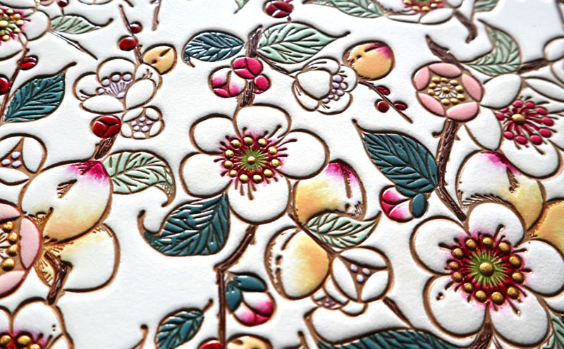 【文庫屋大関】マカロンポーチ 梅花（メイホア）【皮革工芸品】 ポーチ ミニポーチ 小物入れ アクセサリー入れ イヤホン入れ 収納 保管ケース 手のひらサイズ  本革 革 皮革 工芸品 工芸 雑貨 ギフト プレゼント 日本製 東京