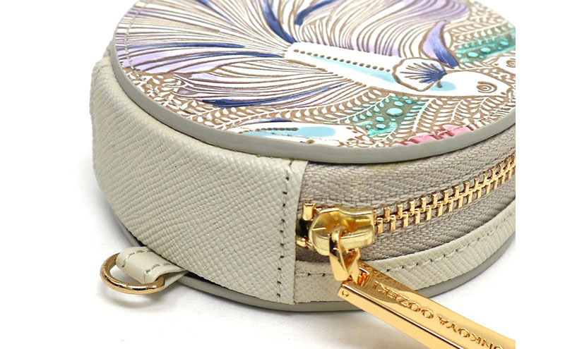 【文庫屋大関】マカロンポーチ ラビリンスフィッシュ＜パープル＞【皮革工芸品】 ポーチ ミニポーチ 小物入れ アクセサリー入れ イヤホン入れ 収納 保管ケース 手のひらサイズ  本革 革 皮革 工芸品 工芸 雑貨 ギフト プレゼント 日本製 東京