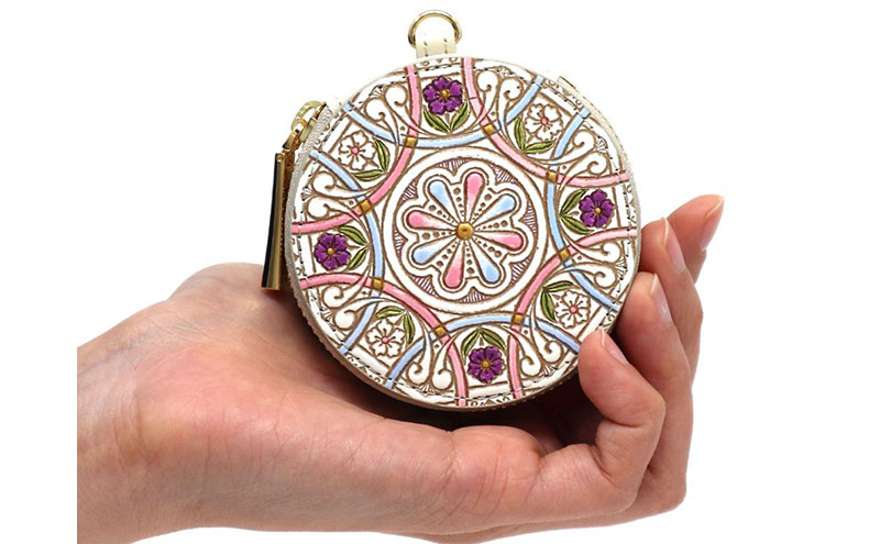 【文庫屋大関】マカロンポーチ ペタル【皮革工芸品】 ポーチ ミニポーチ 小物入れ アクセサリー入れ イヤホン入れ 収納 保管ケース 手のひらサイズ  本革 革 皮革 工芸品 工芸 雑貨 ギフト プレゼント 日本製 東京