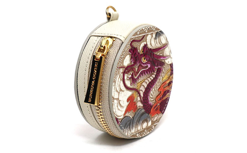 【文庫屋大関】マカロンポーチ 龍＜ワイン＞【皮革工芸品】 ポーチ ミニポーチ 小物入れ アクセサリー入れ イヤホン入れ 収納 保管ケース 手のひらサイズ  本革 革 皮革 工芸品 工芸 雑貨 ギフト プレゼント 日本製 東京