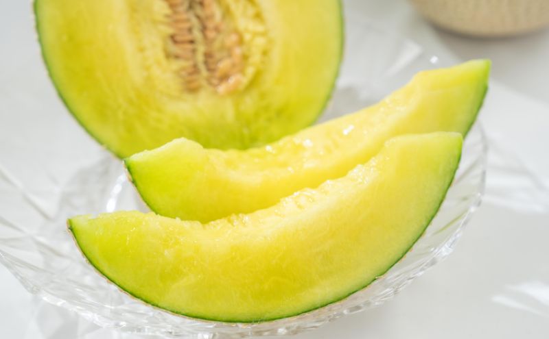 クラウンメロン 6ヶ月定期便 (3～8月固定月) 1.3kg 1玉(夏) 果物 メロン 青肉 フルーツ デザート 高級メロン ブランドメロン 袋井市 静岡県