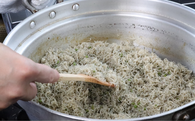 ちりめん山椒 240ｇ 120g×2パック 京都丹波 日本料理津多屋　ちりめんじゃこ　ご飯　ごはん　ふりかけ　おにぎり　山椒　京都府　南丹市