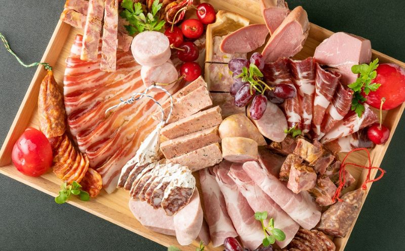 サラミ 白かびサラミ2本とチョリソ1本のセット ロワール チョリソ セット 詰め合わせ ギフト 肉 お肉 豚肉 豚 ポーク 加工品 白カビ つまみ おつまみ 酒のつまみ 冷蔵 愛知 愛知県 日進市