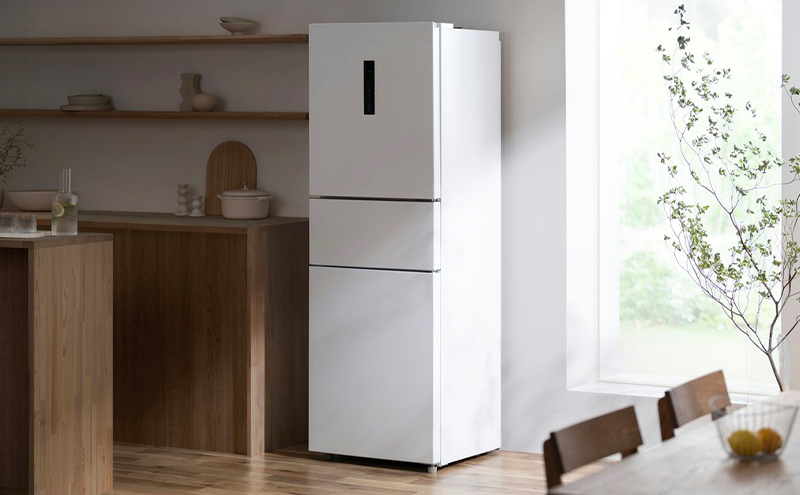 冷蔵庫 冷凍冷蔵庫 アイリスオーヤマ IRSN-HF24A-W ホワイト 3ドア 冷蔵 冷凍 ソフト冷凍 冷凍室 235L 自動霜取り 一人暮らし 二人暮らし 新生活