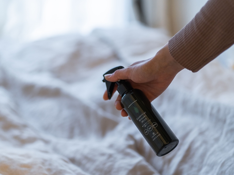 IKONIH エッセンシャルひのきミスト 12本セット ｜ おもちゃ 子供 こども オモチャ 玩具 プレゼント お祝い 木 出産祝い 安全 オーガニックトイ ファーストトイ 消臭 ひのき ミスト ヒノキ アイコニー