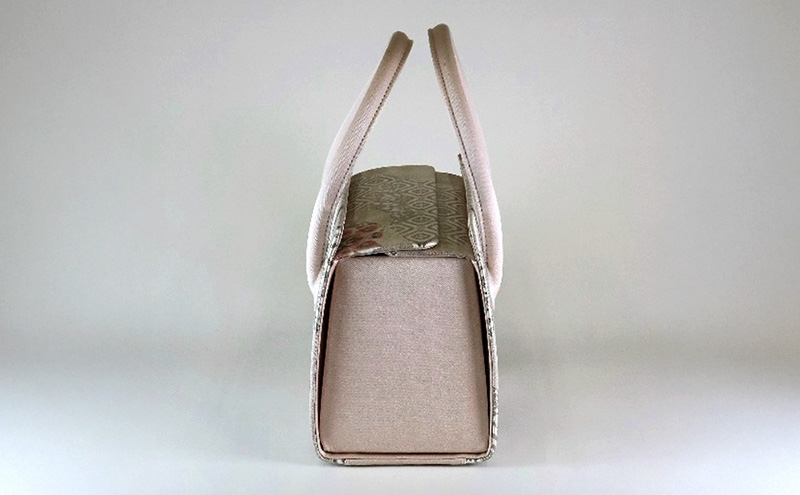 バッグ 珠陽工芸 上合わせフォーマルボストンバッグ 正絹プラチナ箔 鞄 カバン ボストンバッグ レディース フォーマル 工芸品 自立型 ファッション 洋装 和装 雑貨 墨田区 東京都