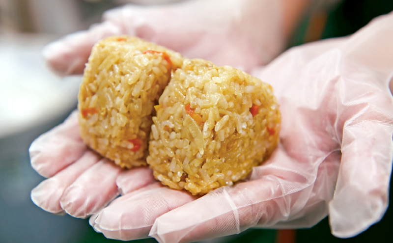 年間120万個以上を売り上げる超人気商品「Aコープあさくら店のかしわおにぎり」 冷凍 かしわおにぎり 3袋セット ※配送不可：離島