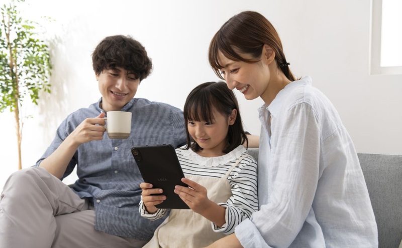 タブレット TE08D2M64-V1B ブラック 8インチ スタンド Wi-Fiモデル android14 8コア 64GB 保護フィルム貼付済 軽量 日常使い 動画 インターネット 電子書籍 読書 シンプル アイリスオーヤマ コンパクト