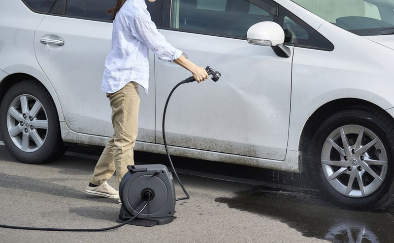 フルカバーホースリールJET 15Ｍ FHJー15 ダークグレー/ブラック ホース ホースリール 散水ホース 水まきホース 15m フルカバー カバー付き 水やり 水撒き 散水 ガーデニング 家庭菜園 洗車 掃除 アイリスオーヤマ 新生活