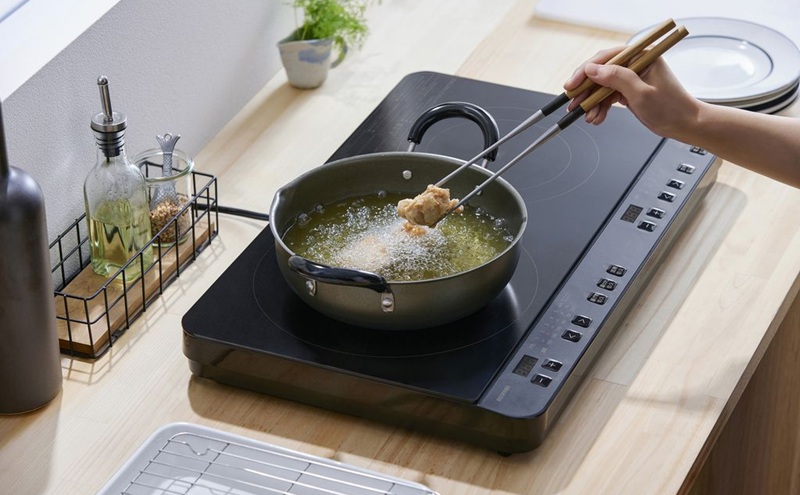 IH 2口IHコンロ IHK-WT41-B IHクッキングヒーター IHコンロ アイリスオーヤマ 2口コンロ コンパクト 工事不要 調理 調理家電 キッチン キッチン家電 台所 ギフト プレゼント お祝い 新生活 おすすめ 人気 新生活