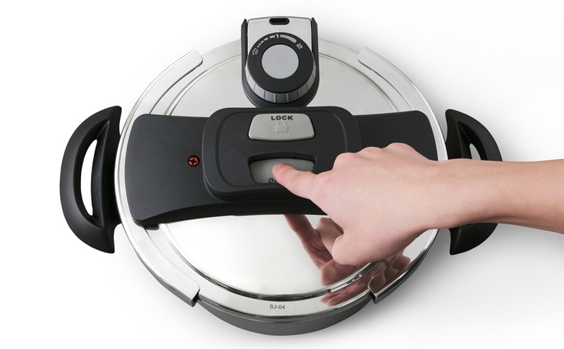 圧力鍋 両手圧力鍋4L RAN-4L 4L ih ガス ガス対応 ih対応 アイリスオーヤマ 圧力なべ レシピブック付き 蓋 ふた 中かご 蒸し皿 セット 簡単操作 両手鍋 両手圧力鍋 鍋 なべ ナベ 圧力 時短 調理器具 プレゼント