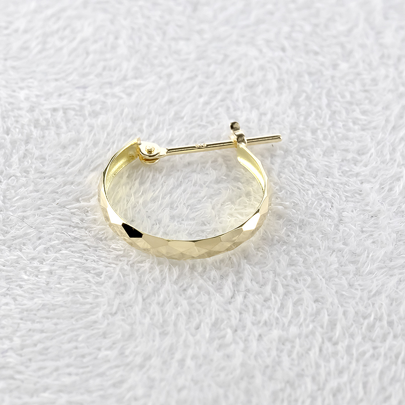 山梨県昭和町のふるさと納税 18金 フープ ピアス 18k 片耳 フープピアス ゴールド カット イエローゴールドK18 18k 地金 ジュエリー シンプル 誕生日 プレゼント 記念日 人気 普段 使い SWAA284