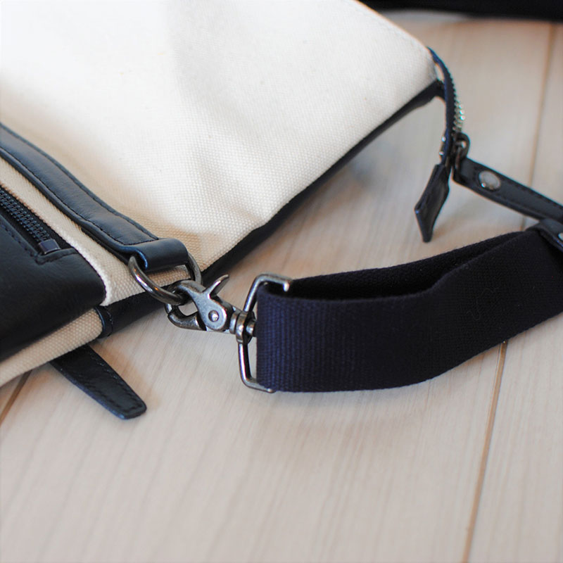 レディース　国産　キャンパスクラッチ　7M8-1063（ナチュラル×レッド）