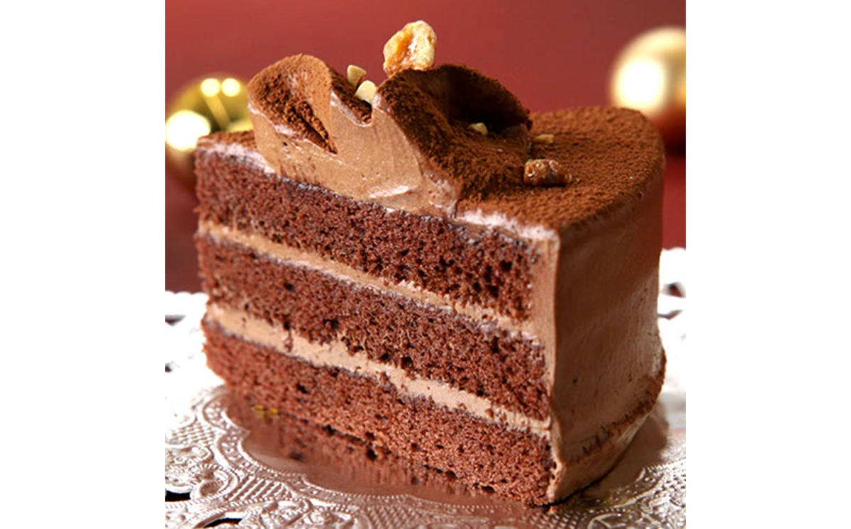 北海道・新ひだか町のクリスマスケーキ『生チョコラータ』口どけなめらか 生チョコレートケーキ【お届け予定：12/20～12/24】冷凍発送