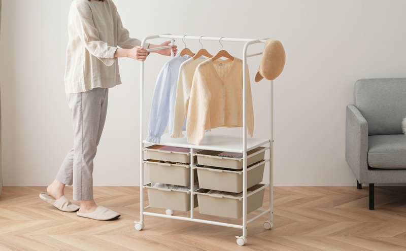 キッズ収納ハンガーラック KHR-800 ホワイト/ベージュ ハンガーラック 収納 キャスター付き 子ども部屋 リビング 子供 頑丈 スリム ランドセルラック 棚付き おしゃれ おもちゃ ラック ボックス かご 引き出し ワードローブ 衣装ケース 洋服 ペット