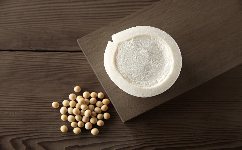 【TOIRO】米粉ろおるセット8個入（スノーホワイト4個、チョコレート4個）｜十日町すこやかファクトリー　ケーキ ロールケーキ 豆乳 米粉 洋菓子 新潟県 十日町市