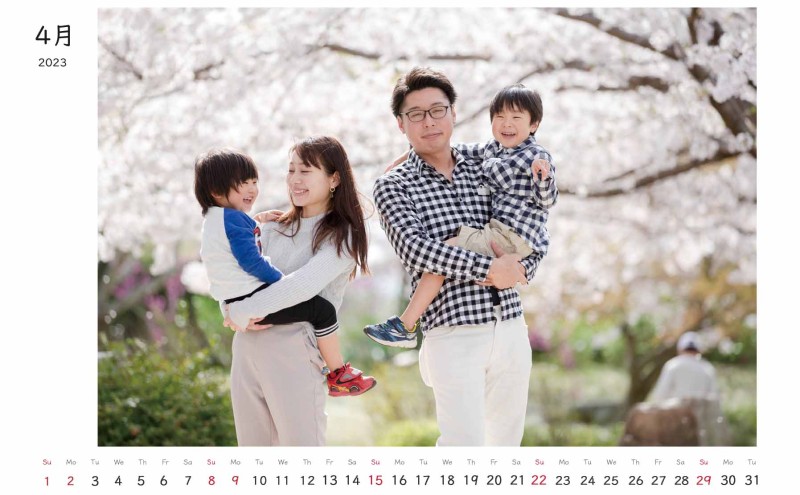 オリジナルカレンダーをデザインします（シンプルなデザイン・卓上カレンダー）