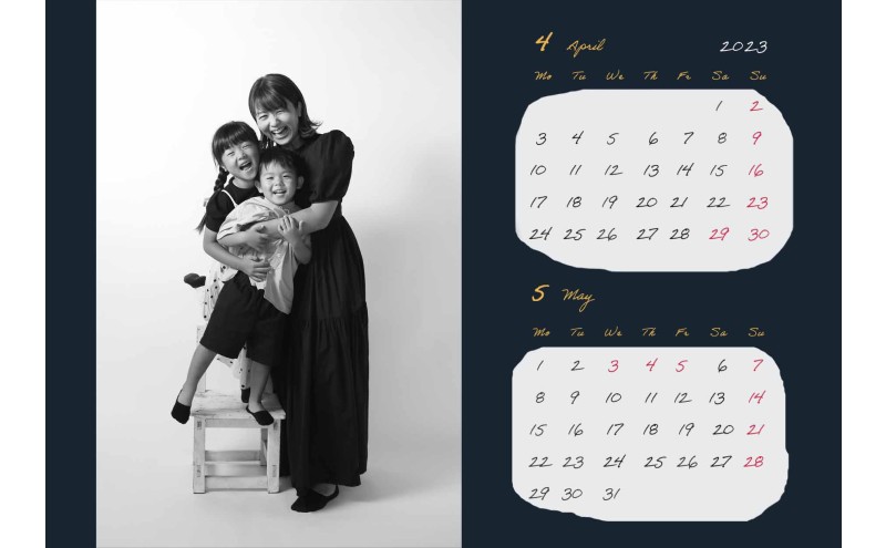 オリジナルカレンダーをデザイン・印刷します（オリジナルのデザイン・卓上カレンダー）