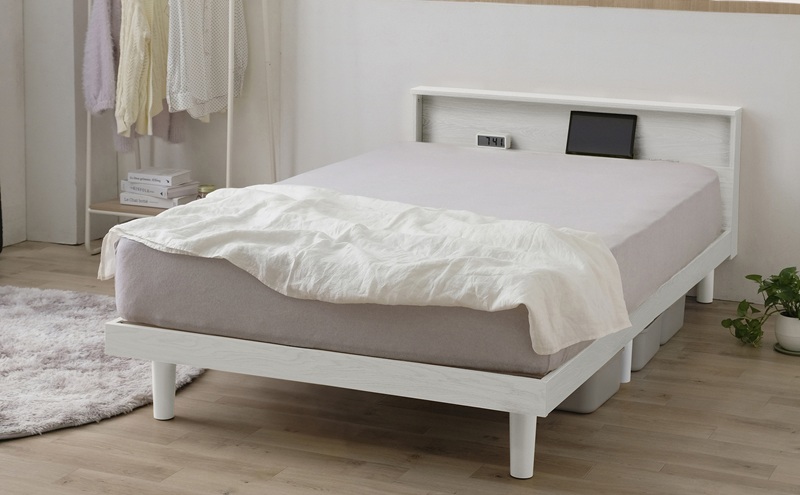 ベッド すのこベッドSD SNB-SD ホワイト アイリスオーヤマ すのこ SD セミダブル ヘッドボード付き 2口コンセント 宮付き 宮棚付き ベッドフレーム 通気性 新生活