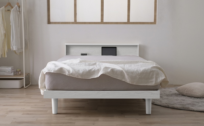 ベッド すのこベッドSD SNB-SD ホワイト アイリスオーヤマ すのこ SD セミダブル ヘッドボード付き 2口コンセント 宮付き 宮棚付き ベッドフレーム 通気性 新生活