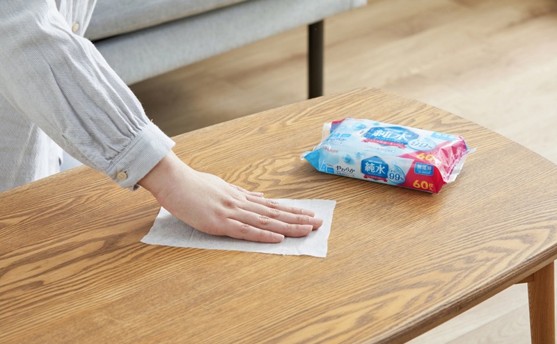 【60枚入り×24個】純水ウェットティッシュ 60枚入 WTS-60P3P ウェットティッシュ ティシュ アイリスオーヤマ ノンアルコール 手指 口まわり 手拭き シート 純水 お出かけ 防災