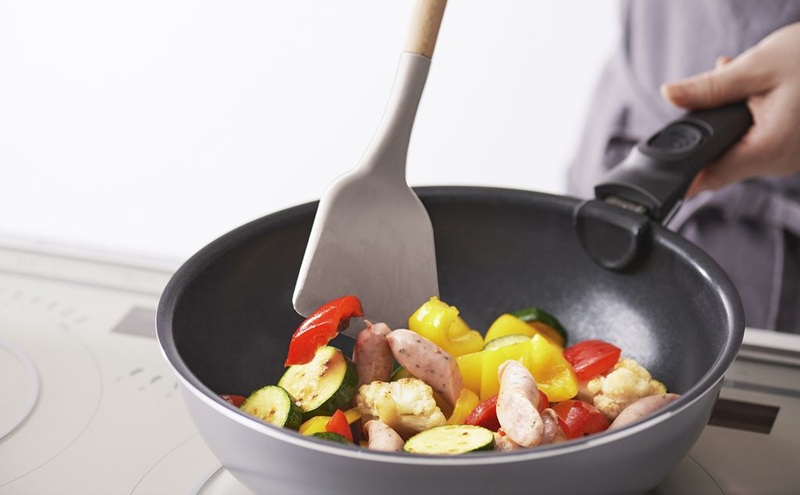 調理器具 キッチンツール11点＋スタンドセット KT-11SS グレージュ キッチンツール セット シリコン 吊り下げ 木製 収納 スタンド 11点 スタンド アイリスオーヤマ 調理道具 フライ返し おたま スプーン トング 菜箸 泡だて器