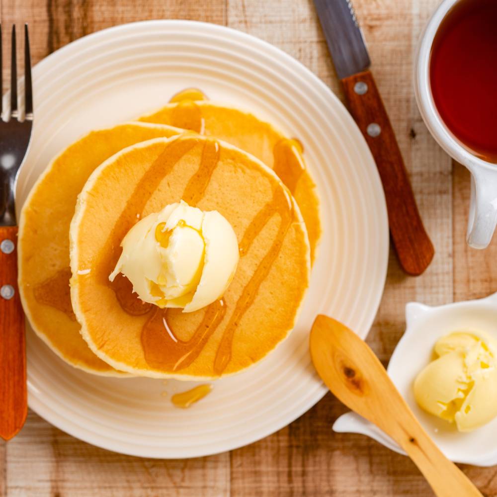 30-103 【定期便3カ月】よつ葉パンにおいしい発酵バター（100ｇ）×4個×3回